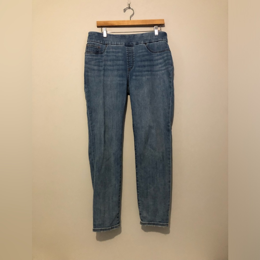 Chico's 0.5 Jegging Ankle Women’s Size 6 Blue Straight Leg Jeans with Stretch